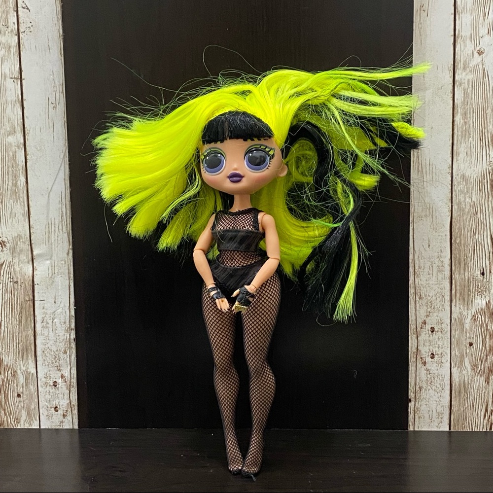 L.O.L Surprise OMG Bhad Gurl Bhaddie Gurl 9" Fashion Doll
